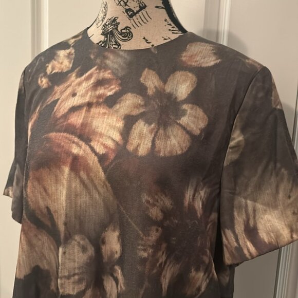 Aritzia Babaton Fraser Blouse Floral Satin - Picture 7 of 9